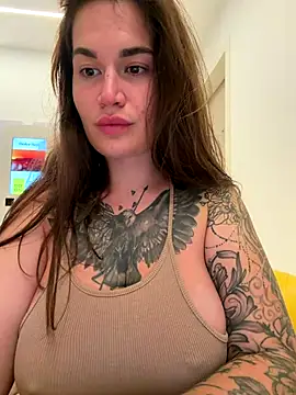 TattooGirlAlia online show from October 1, 2025, 5:39 pm