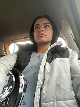 Snapshot of bliinkii_and_luka_ chatting on March 5, 2026, 11:29 am bliinkii and luka online show from March 5, 2026, 11:29 am