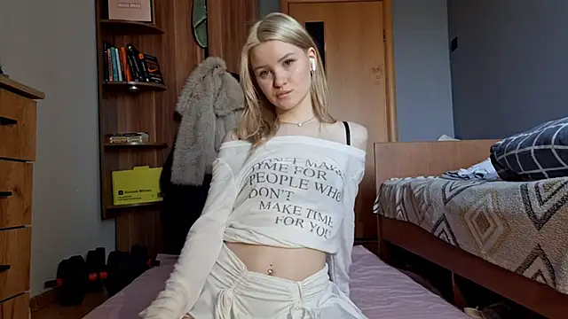 Snapshot of ChongTreece chatting on March 21, 2026, 8:19 am ChongTreece online show from March 21, 2026, 8:19 am