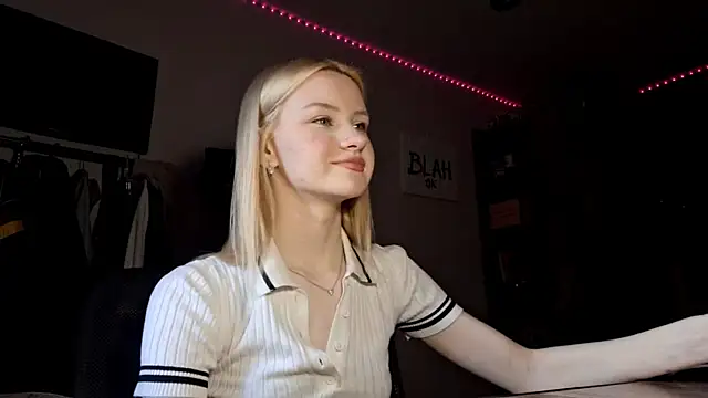 Snapshot of ChongTreece chatting on February 12, 2026, 5:07 am ChongTreece online show from February 12, 2026, 5:07 am