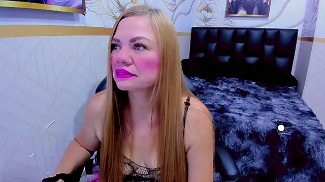 alicee  mature online show from May 3, 2026, 8:01 pm