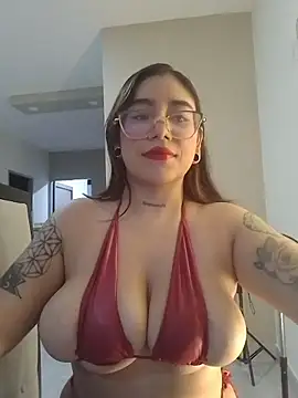 Helll girll online show from March 15, 2026, 3:13 am