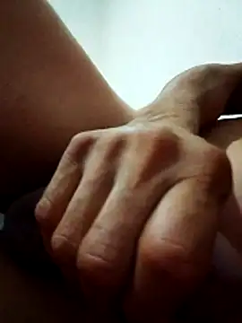 dilduarte26 online show from February 26, 2026, 10:26 am