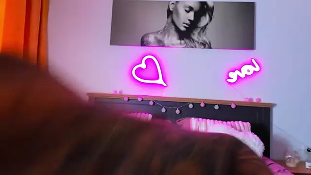 babybluesin online show from March 24, 2026, 12:05 pm