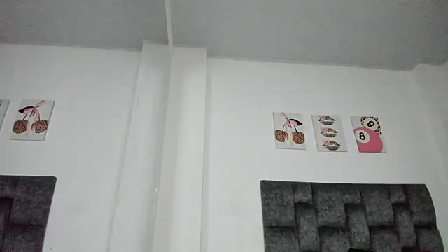 Snapshot of Isabella_Moon9 chatting on June 3, 2026, 11:33 am Isabella Moon9 online show from June 3, 2026, 11:33 am