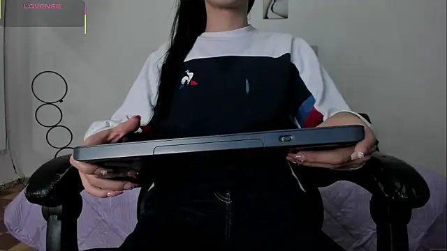 Isabella Moon9 online show from July 21, 2026, 11:22 am