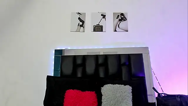 Isabella Moon9 online show from July 11, 2026, 11:32 am