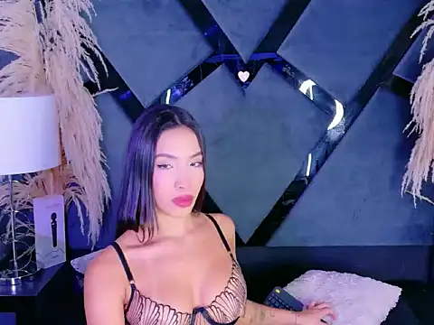 KylieWhitee online show from February 6, 2026, 6:09 am