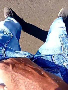 Snapshot of negrim10 chatting on February 16, 2026, 12:37 pm negrim10 online show from February 16, 2026, 12:37 pm