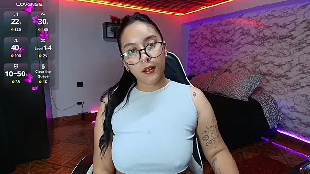 Camila IRoose online show from July 22, 2026, 12:51 pm