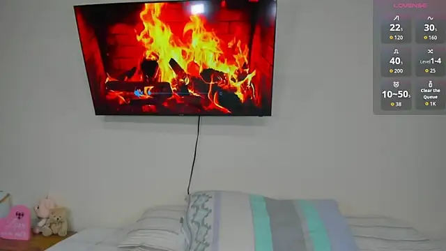 Alessandra 01 online show from July 9, 2026, 1:32 pm