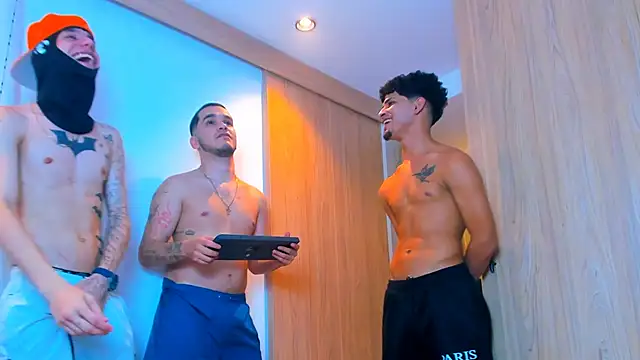 TheBatMansion online show from February 8, 2026, 6:33 am