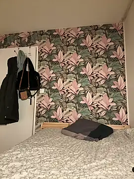 Snapshot of leannabbyy chatting on February 7, 2026, 10:29 pm leannabbyy online show from February 7, 2026, 10:29 pm