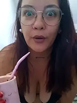 kuramaqueen online show from February 15, 2026, 10:30 pm