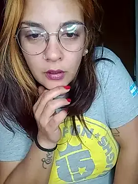 kuramaqueen online show from July 25, 2026, 3:58 am