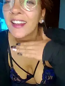 Snapshot of kuramaqueen chatting on June 6, 2026, 3:23 am kuramaqueen online show from June 6, 2026, 3:23 am