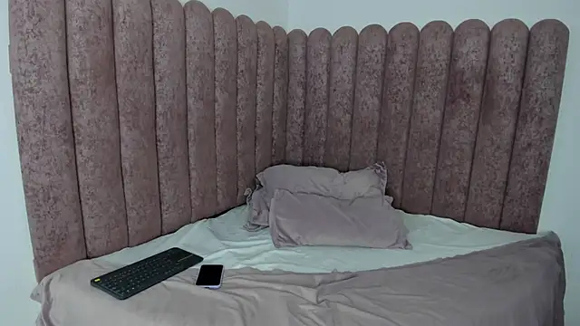 Zoe Banx online show from February 9, 2026, 11:03 pm