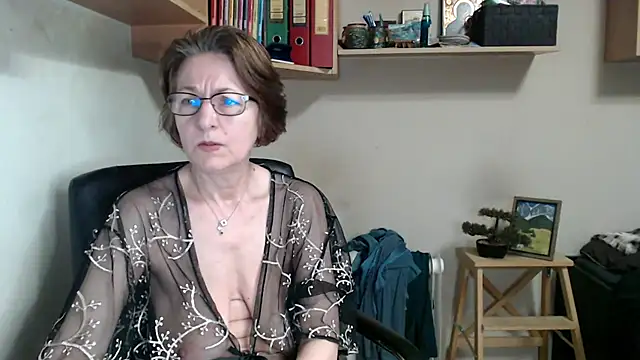 katemodel online show from May 31, 2026, 7:58 am