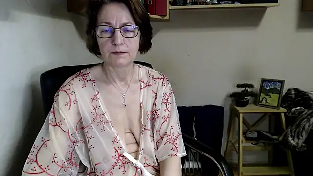 katemodel online show from June 21, 2026, 6:19 am