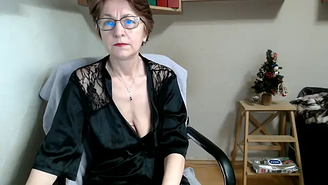 katemodel online show from January 8, 2026, 7:36 am