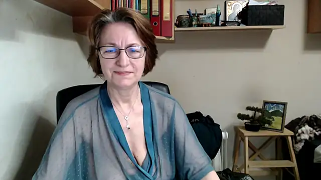 katemodel online show from June 11, 2026, 5:26 am