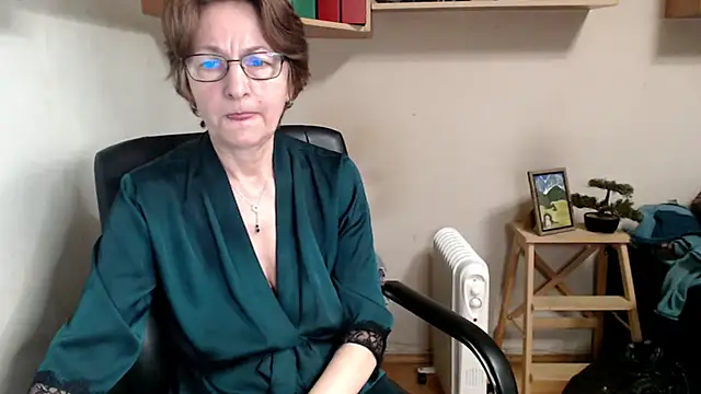 katemodel online show from February 21, 2026, 8:05 am