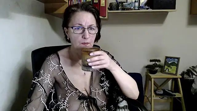 Snapshot of katemodel chatting on June 23, 2026, 6:33 am katemodel online show from June 23, 2026, 6:33 am