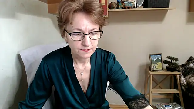 katemodel online show from January 13, 2026, 7:56 am