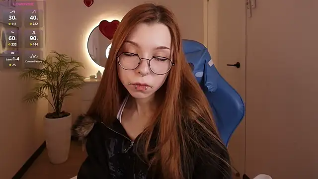 Snapshot of PinkAn8el chatting on February 18, 2026, 2:31 am PinkAn8el online show from February 18, 2026, 2:31 am