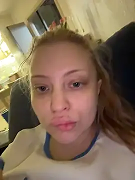 MollyHilton online show from March 8, 2026, 3:15 pm