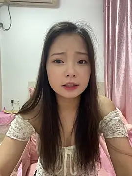 BIGBABYYEYE online show from June 5, 2026, 2:12 pm