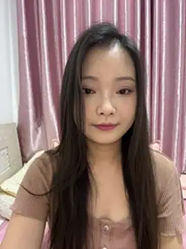 BIGBABYYEYE online show from June 23, 2026, 12:47 pm