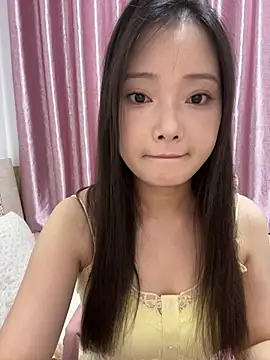 BIGBABYYEYE online show from June 24, 2026, 12:48 pm