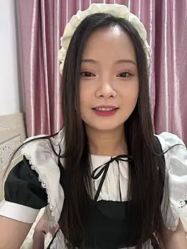 BIGBABYYEYE online show from July 27, 2026, 2:13 pm