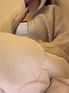 Sara0202 online show from March 18, 2026, 10:21 pm