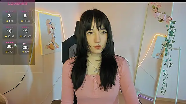 AliceeinWonderlanddd online show from May 8, 2026, 1:42 am