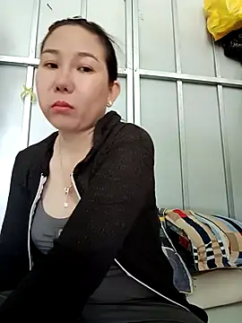 Ana-love2026 online show from April 29, 2026, 2:38 am