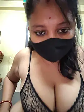 Snapshot of Curvy_Trisha chatting on June 11, 2026, 5:10 pm Curvy Trisha online show from June 11, 2026, 5:10 pm