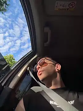 AxelMuller online show from April 2, 2026, 12:45 pm