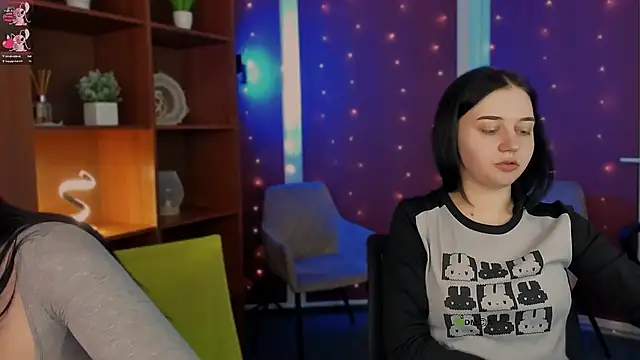 stella flower online show from February 4, 2026, 3:40 pm