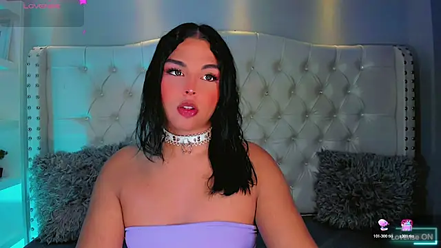 Maia Hotts online show from July 6, 2026, 8:22 pm