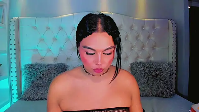 Maia Hotts online show from July 5, 2026, 4:19 am