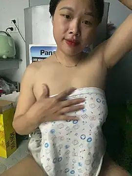 Emxinhka1 online show from August 4, 2026, 10:47 pm