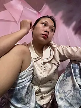 Emxinhka1 online show from May 8, 2026, 1:31 am