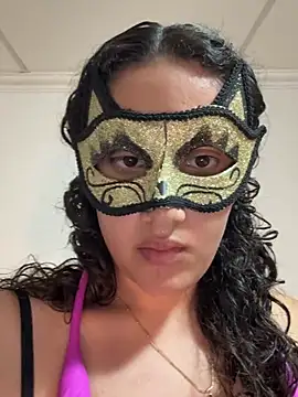 ineesdelreyy online show from June 14, 2026, 11:39 pm