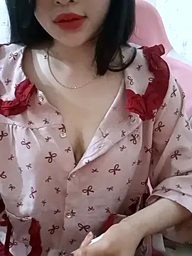 Snapshot of Moe-moex chatting on March 8, 2026, 10:29 am Moe-moex online show from March 8, 2026, 10:29 am