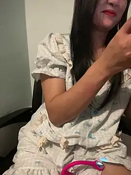 hotgirl-sexy online show from May 8, 2026, 1:59 pm