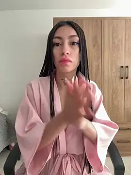Bonny Eva online show from June 26, 2026, 1:17 pm