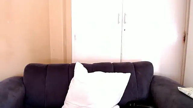 AppleAsss online show from May 3, 2026, 1:36 pm