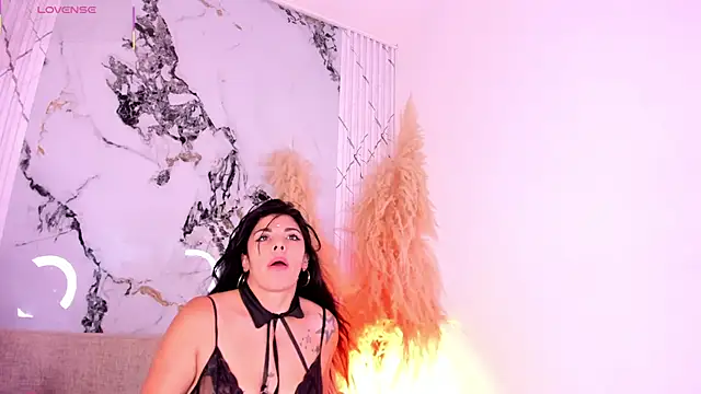 VenusColeman  online show from March 22, 2026, 9:38 pm